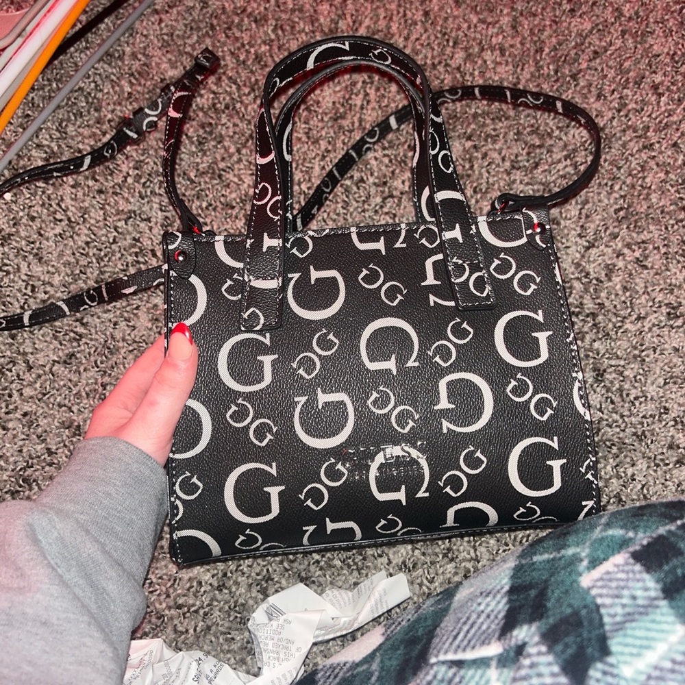 Guess bag never used